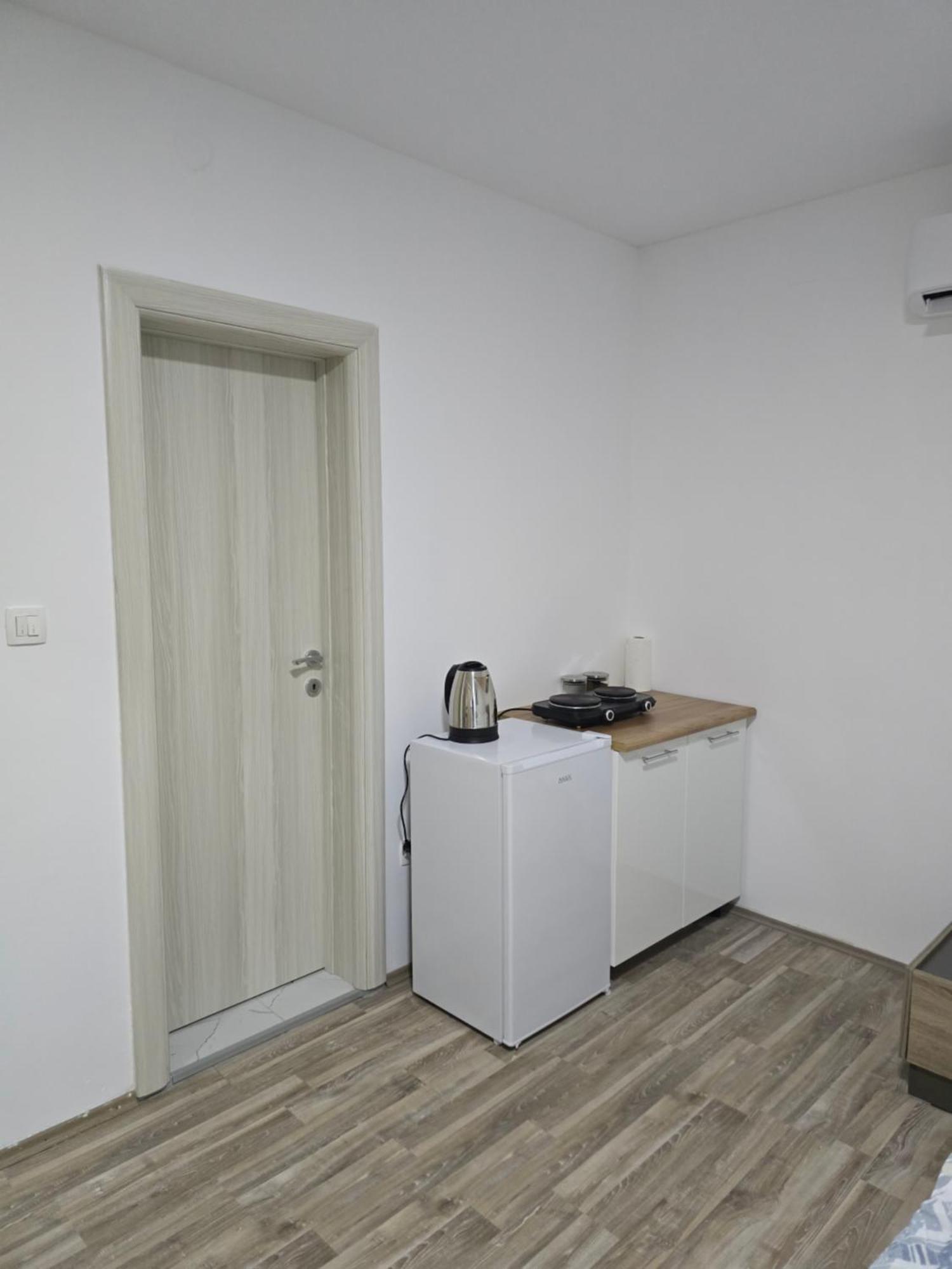 Apartman Tolosi Podgorica Exterior foto